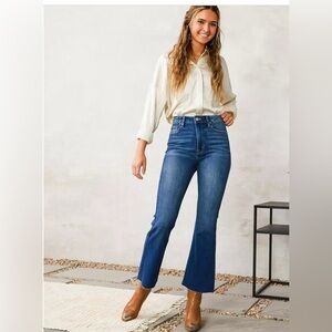 Hidden Happi Jeans size 29 raw hem flare